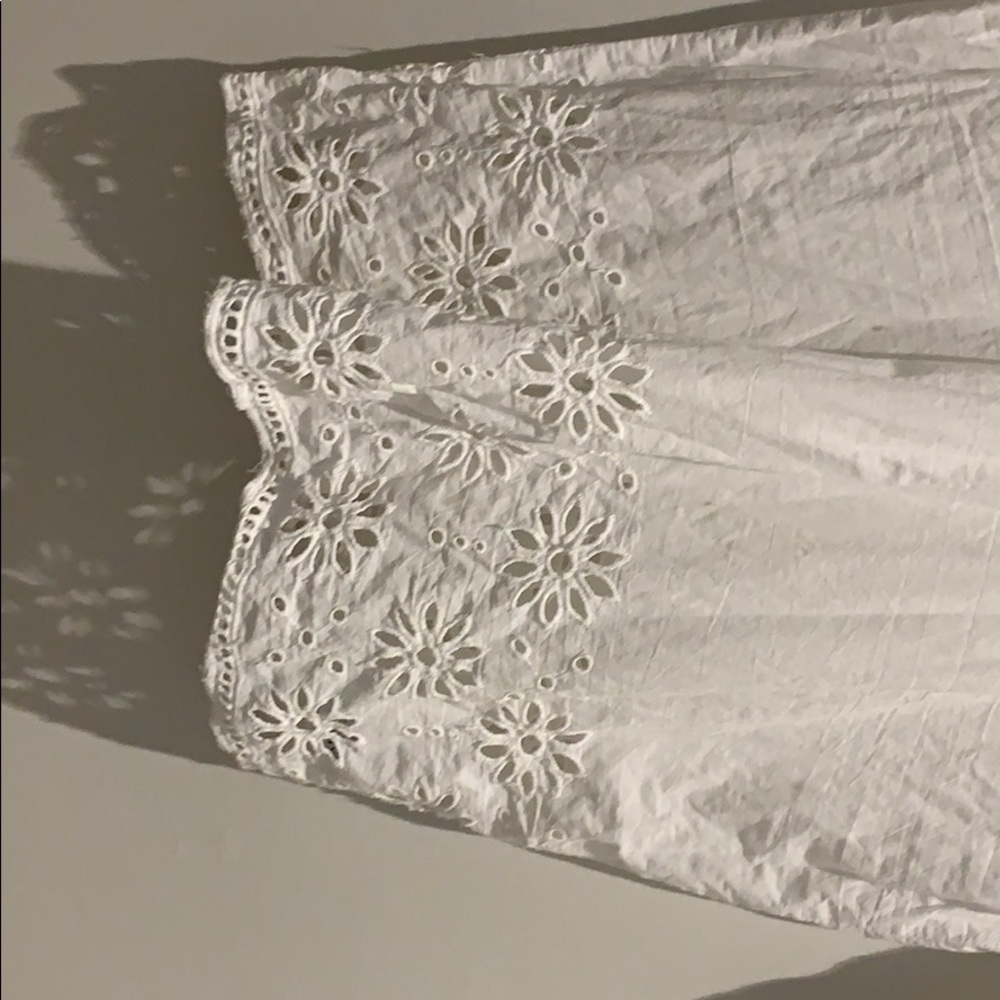 Embroidered blouse - Picture 3 of 5
